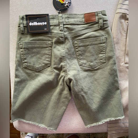 Dollhouse shorts - Picture 3 of 3